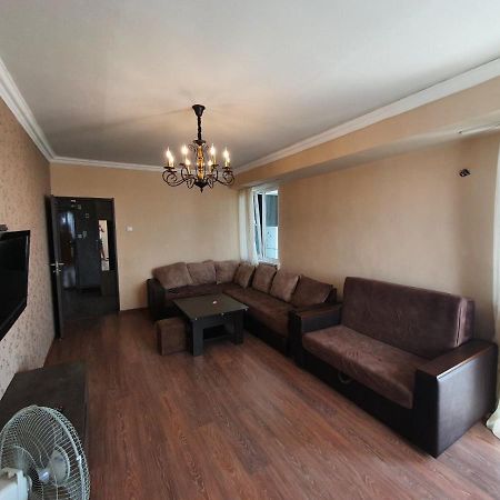 Apartment In Yerevan On Amiryan Street Exterior foto